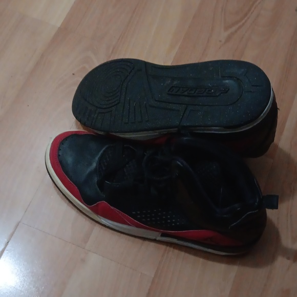 These are nike SC-3 Anthracite Black Red Mens - Picture 3 of 3